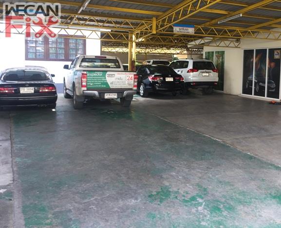 ที่จอดรถรอส่งคืนลูกค้า