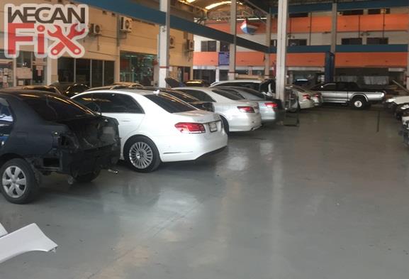 ที่จอดรถรอส่งคืนลูกค้า