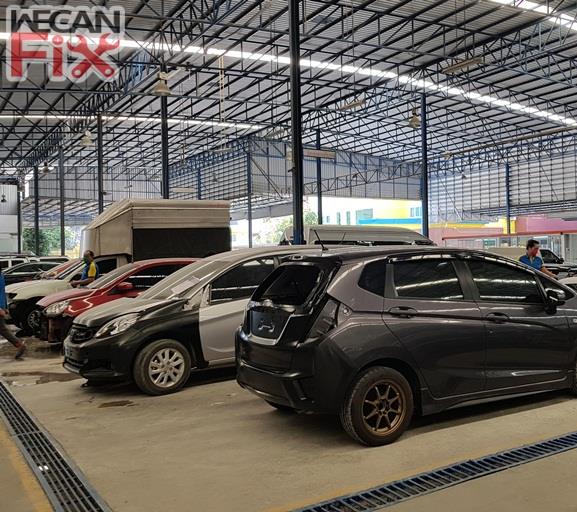 ที่จอดรถรอส่งคืนลูกค้า