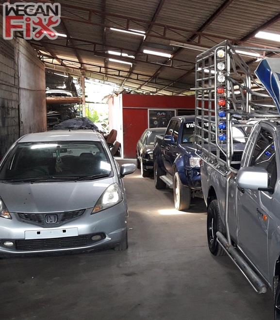 ที่จอดรถรอส่งคืนลูกค้า