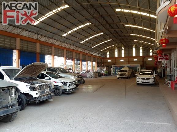 ที่จอดรถรอส่งคืนลูกค้า