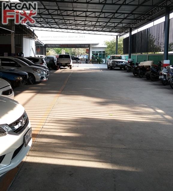 ที่จอดรถรอส่งคืนลูกค้า