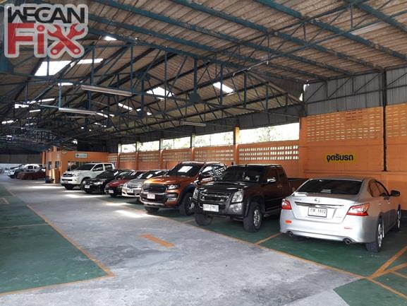 ที่จอดรถรอส่งคืนลูกค้า