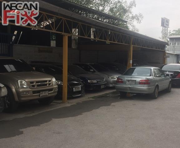 ที่จอดรถรอส่งคืนลูกค้า