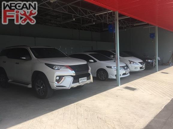 ที่จอดรถรอส่งคืนลูกค้า