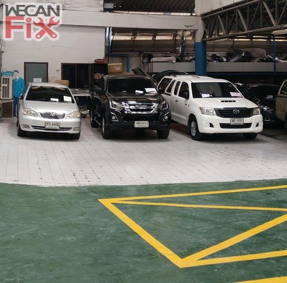 ที่จอดรถรอส่งคืนลูกค้า