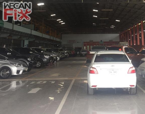 ที่จอดรถรอส่งคืนลูกค้า