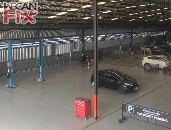 ที่จอดรถรอส่งคืนลูกค้า