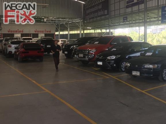 ที่จอดรถรอส่งคืนลูกค้า