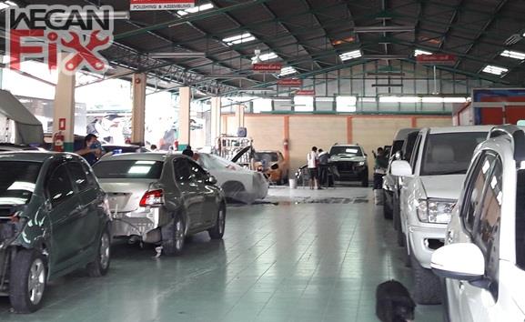 ที่จอดรถรอส่งคืนลูกค้า